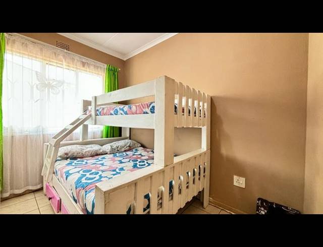 3 BEDROOM HOUSE FOR SALE IN CHRISVILLE